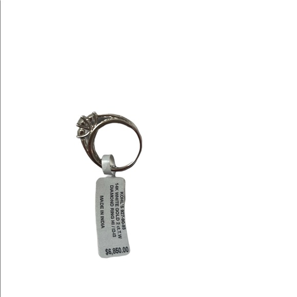 2 ct. T.W. DIAMOND RING - Picture 5 of 7